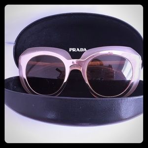 Authentic D&G Oversized Sunnies